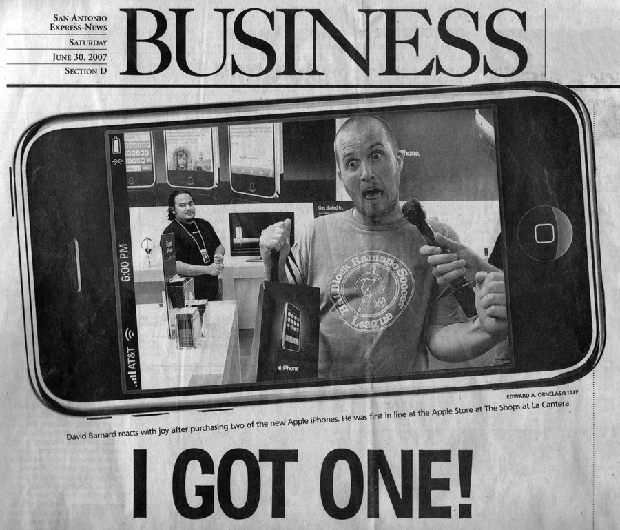 Đám đông xếp hàng dài mua iPhone dần biến mất, liệu sản phẩm của Apple có đang trở nên kém hấp dẫn? - Ảnh 2. Đám đông xếp hàng dài mua iPhone dần biến mất, liệu sản phẩm của Apple có đang trở nên kém hấp dẫn? - Ảnh 2.