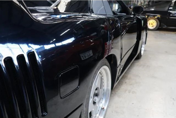 Dân chơi độ xe Mazda thành siêu xe Ferrari: Lột sạch vỏ nhưng ‘hồn’ vẫn là xe Nhật - Ảnh 8. Dân chơi độ xe Mazda thành siêu xe Ferrari: Lột sạch vỏ nhưng ‘hồn’ vẫn là xe Nhật - Ảnh 8.