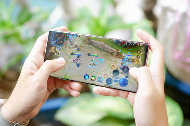 Mẹo giúp pin trâu, chơi game mượt ở điện thoại - Ảnh 1. Mẹo giúp pin trâu, chơi game mượt ở điện thoại - Ảnh 1.