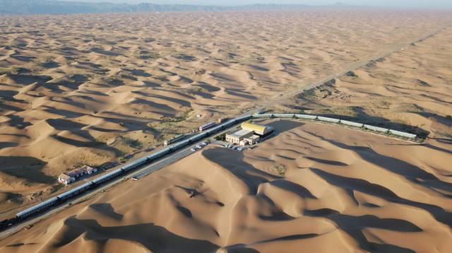 Nhiều nước đề xuất đưa nước biển vào sa mạc, chuyên gia: Trái đất sẽ quay về kỷ băng hà! - Ảnh 2. Nhiều nước đề xuất đưa nước biển vào sa mạc, chuyên gia: Trái đất sẽ quay về kỷ băng hà! - Ảnh 2.