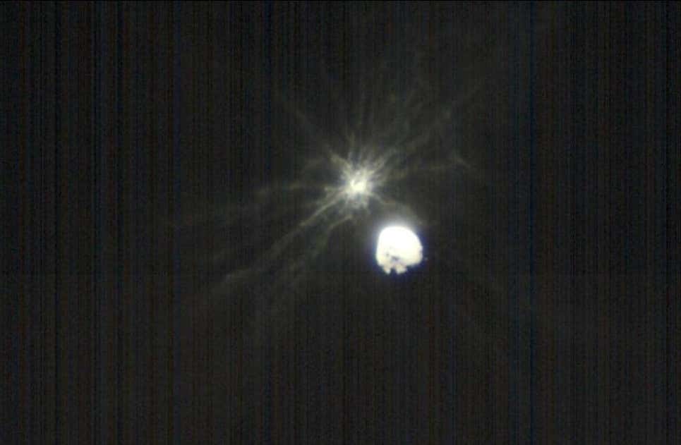 Bí ẩn kỳ lạ sau vụ tàu NASA đâm tiểu hành tinh: 'Tôi không thấy bất cứ thứ gì như vậy' - Ảnh 6. Bí ẩn kỳ lạ sau vụ tàu NASA đâm tiểu hành tinh: 'Tôi không thấy bất cứ thứ gì như vậy' - Ảnh 6.