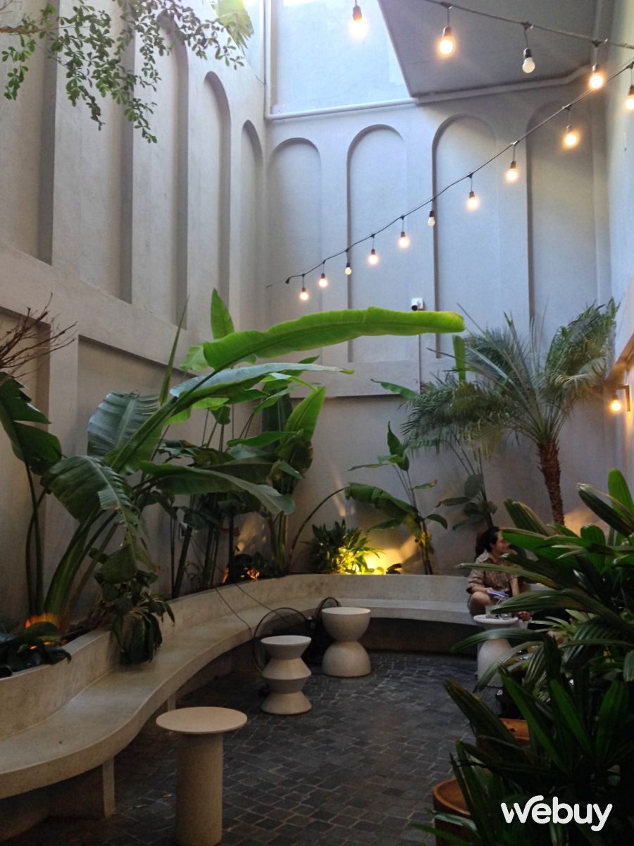 2022 rồi vẫn cố chấp mang iPhone 5C đi chụp ảnh du lịch, kết quả quá bất ngờ - Ảnh 8. 2022 rồi vẫn cố chấp mang iPhone 5C đi chụp ảnh du lịch, kết quả quá bất ngờ - Ảnh 8.