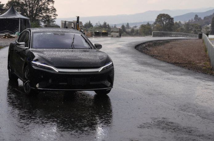 Thị trường xe kì lạ nhất châu Á: Người dân chưa sẵn sàng cho xe điện – chỉ trừ khi chúng được sản xuất tại Trung Quốc - Ảnh 3. Thị trường xe kì lạ nhất châu Á: Người dân chưa sẵn sàng cho xe điện – chỉ trừ khi chúng được sản xuất tại Trung Quốc - Ảnh 3.