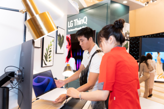 LG tiếp tục trình làng các sản phẩm nổi bật tại sự kiện Tech Awards 2022 - Ảnh 4. LG tiếp tục trình làng các sản phẩm nổi bật tại sự kiện Tech Awards 2022 - Ảnh 4.