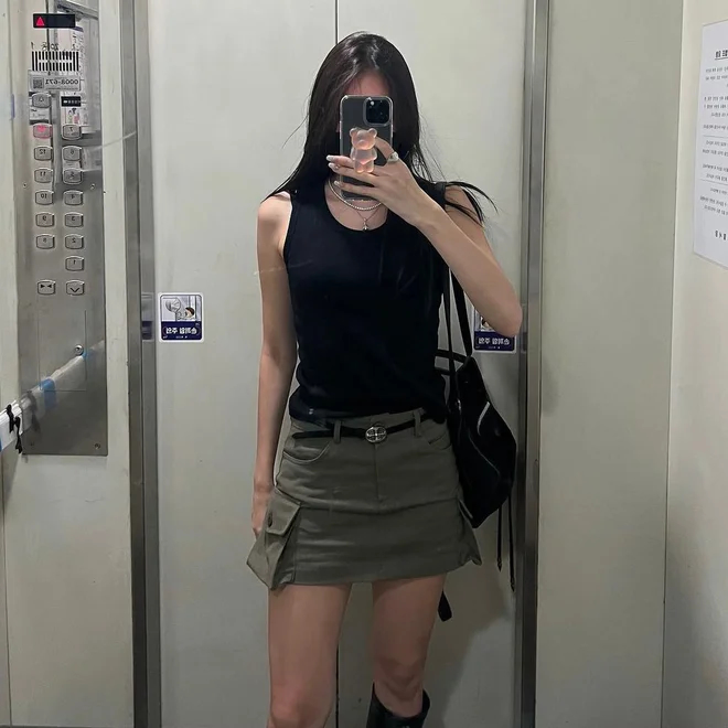 Tiểu công chúa Samsung vướng nghi vấn hẹn hò G-Dragon: Thích iPhone, không ngại khoe đang dùng Pro Max - Ảnh 3. Tiểu công chúa Samsung vướng nghi vấn hẹn hò G-Dragon: Thích iPhone, không ngại khoe đang dùng Pro Max - Ảnh 3.