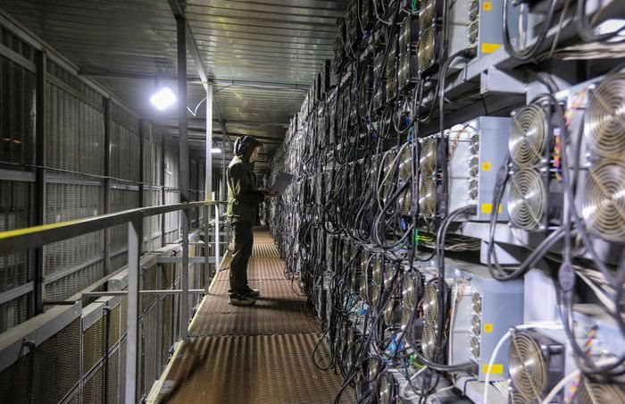 Màn đặt cược ‘chí mạng’ hơn 1 tỷ USD của Bankman-Fried: Chủ đích thâu tóm một công ty khai thác, lừa cả Tổng thống hỗ trợ ‘đào coin’ để kiếm lời - Ảnh 2. Màn đặt cược ‘chí mạng’ hơn 1 tỷ USD của Bankman-Fried: Chủ đích thâu tóm một công ty khai thác, lừa cả Tổng thống hỗ trợ ‘đào coin’ để kiếm lời - Ảnh 2.