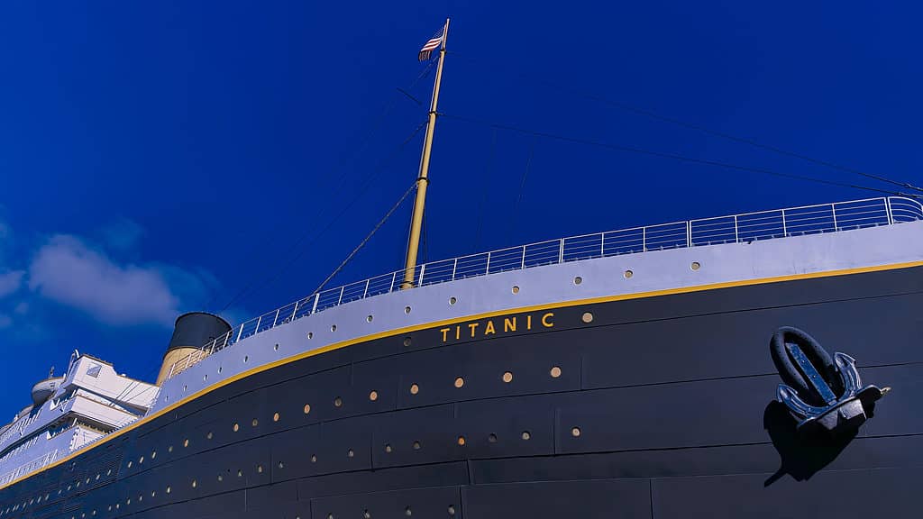 Khám phá tảng băng trôi đã đánh chìm tàu Titanic: Nó ở đâu và lớn như thế nào? - Ảnh 4. Khám phá tảng băng trôi đã đánh chìm tàu Titanic: Nó ở đâu và lớn như thế nào? - Ảnh 4.