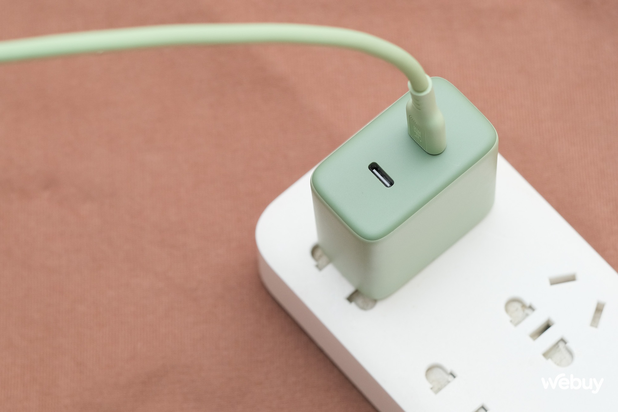 Sạc kép Xiaomi 35W dành cho người dùng iPhone, giá chỉ bằng 1/5 hàng chính chủ - Ảnh 6. Sạc kép Xiaomi 35W dành cho người dùng iPhone, giá chỉ bằng 1/5 hàng chính chủ - Ảnh 6.