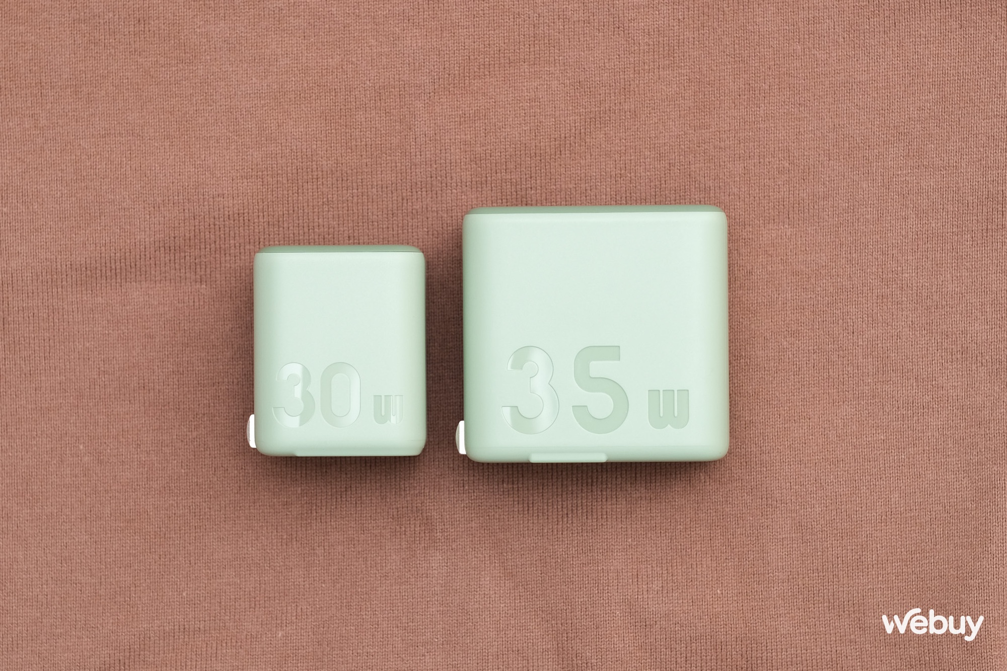 Sạc kép Xiaomi 35W dành cho người dùng iPhone, giá chỉ bằng 1/5 hàng chính chủ - Ảnh 2. Sạc kép Xiaomi 35W dành cho người dùng iPhone, giá chỉ bằng 1/5 hàng chính chủ - Ảnh 2.