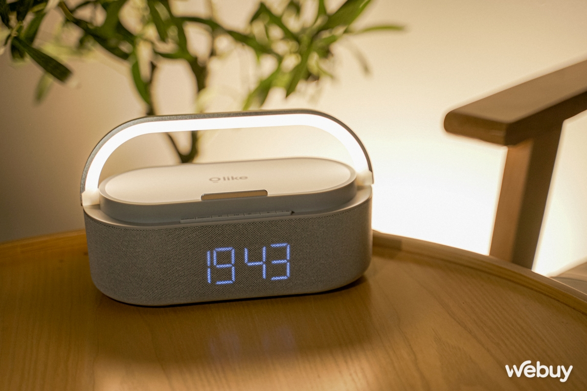 Trên tay loa OPPO Olike S2: Quà tặng mà quá “chất”, kết hợp thêm đèn, đồng hồ, đài FM và chân đế điện thoại - Ảnh 5. Trên tay loa OPPO Olike S2: Quà tặng mà quá “chất”, kết hợp thêm đèn, đồng hồ, đài FM và chân đế điện thoại - Ảnh 5.