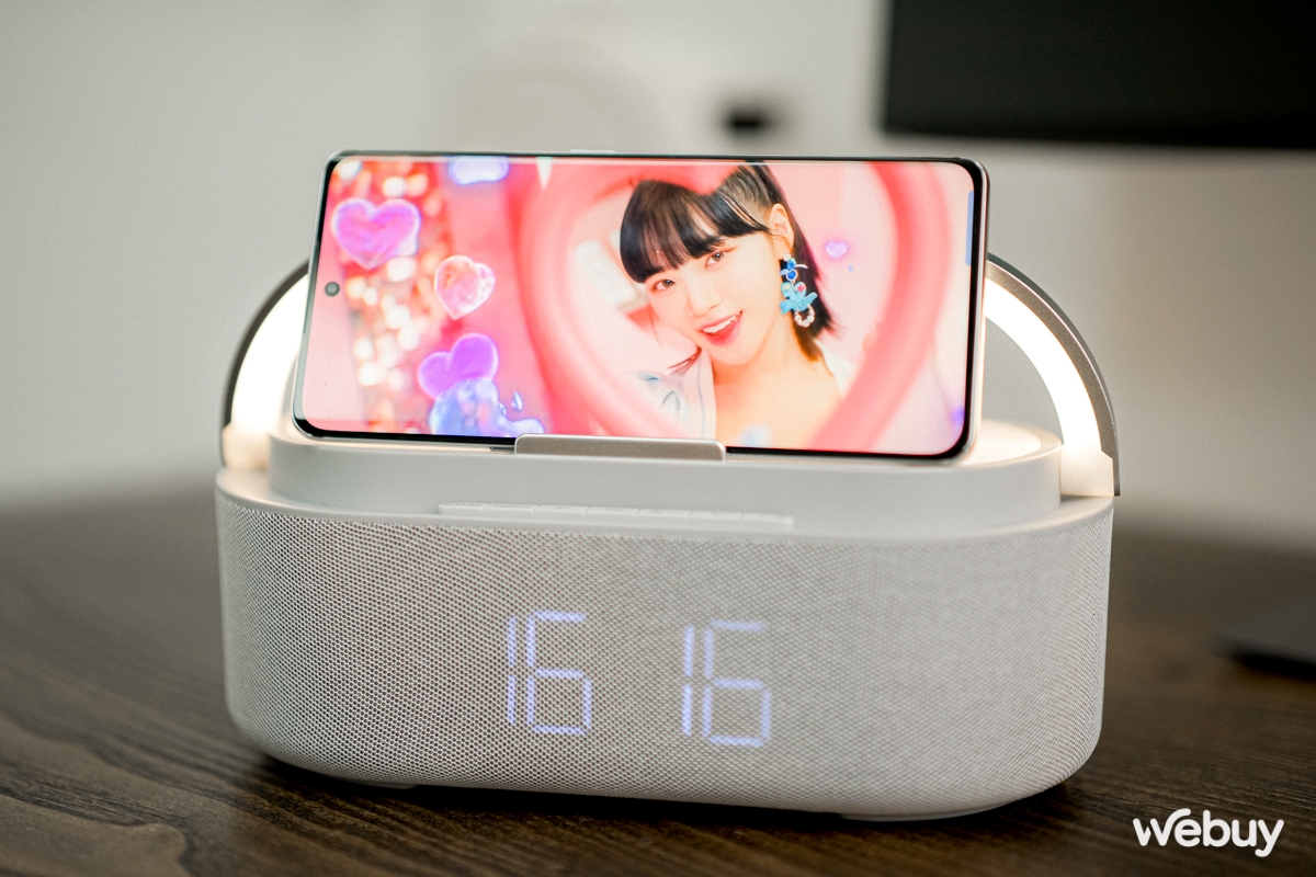 Trên tay loa OPPO Olike S2: Quà tặng mà quá “chất”, kết hợp thêm đèn, đồng hồ, đài FM và chân đế điện thoại - Ảnh 10. Trên tay loa OPPO Olike S2: Quà tặng mà quá “chất”, kết hợp thêm đèn, đồng hồ, đài FM và chân đế điện thoại - Ảnh 10.