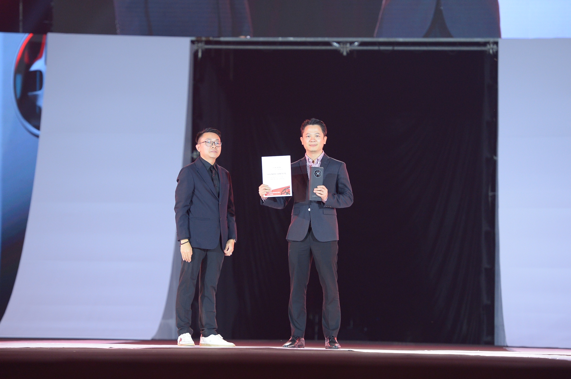 Hyundai Santa Fe thắng giải ‘Thiết kế xe phổ thông 2022’ - Ảnh 2. Hyundai Santa Fe thắng giải ‘Thiết kế xe phổ thông 2022’ - Ảnh 2.