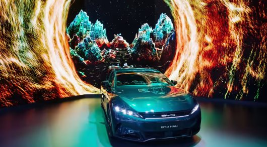 Phát triển nhất thế giới nhưng ngành công nghiệp ô tô Trung Quốc đang đối mặt với nút thắt nghiêm trọng, ông lớn mạnh tay chi tiền để tự “giải cứu” mình - Ảnh 2. Phát triển nhất thế giới nhưng ngành công nghiệp ô tô Trung Quốc đang đối mặt với nút thắt nghiêm trọng, ông lớn mạnh tay chi tiền để tự “giải cứu” mình - Ảnh 2.