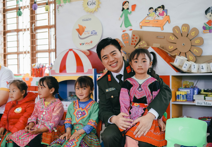 Chuyện chàng Trung úy vùng cao cùng đồng đội hỗ trợ nuôi cơm trưa cho hàng nghìn em nhỏ - Ảnh 7. Chuyện chàng Trung úy vùng cao cùng đồng đội hỗ trợ nuôi cơm trưa cho hàng nghìn em nhỏ - Ảnh 7.