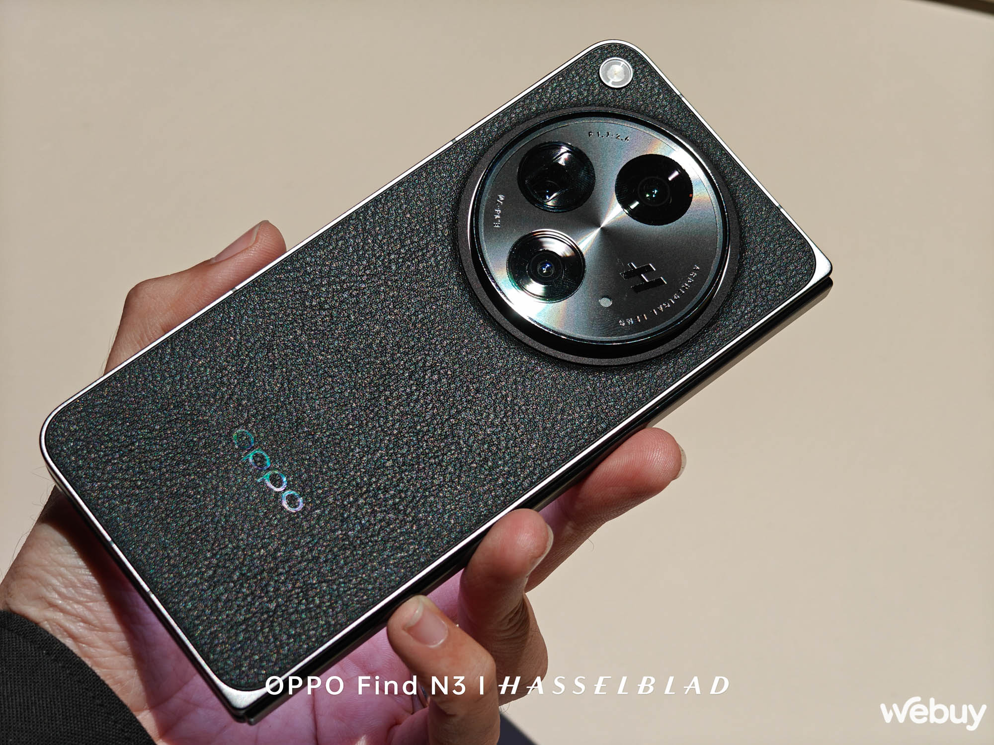 Trên tay OPPO Find N3, chụp bởi OPPO Find N3: Cuối cùng, Samsung đã có đối thủ xứng tầm - Ảnh 8. Trên tay OPPO Find N3, chụp bởi OPPO Find N3: Cuối cùng, Samsung đã có đối thủ xứng tầm - Ảnh 8.