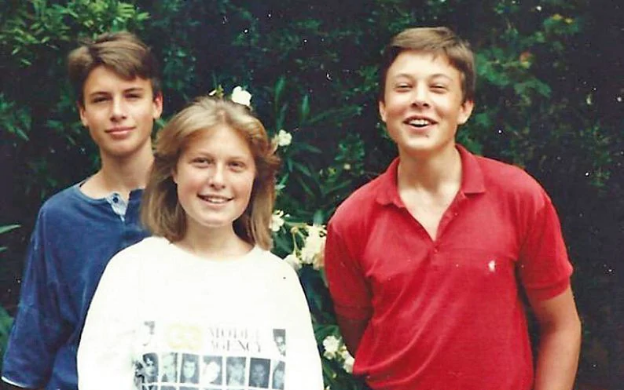 photo-1698047238780 photo-1698047238780