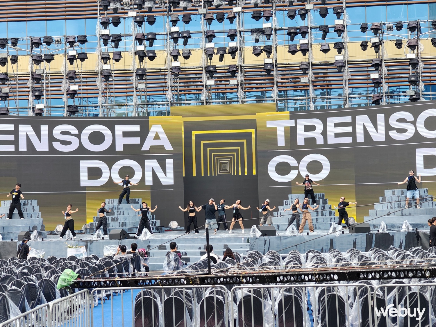 Hé lộ những màn trình diễn “khủng” tại sân khấu tổng duyệt Gala Better Choice Awards, sân khấu 4.0 siêu mãn nhãn - Ảnh 6. Hé lộ những màn trình diễn “khủng” tại sân khấu tổng duyệt Gala Better Choice Awards, sân khấu 4.0 siêu mãn nhãn - Ảnh 6.