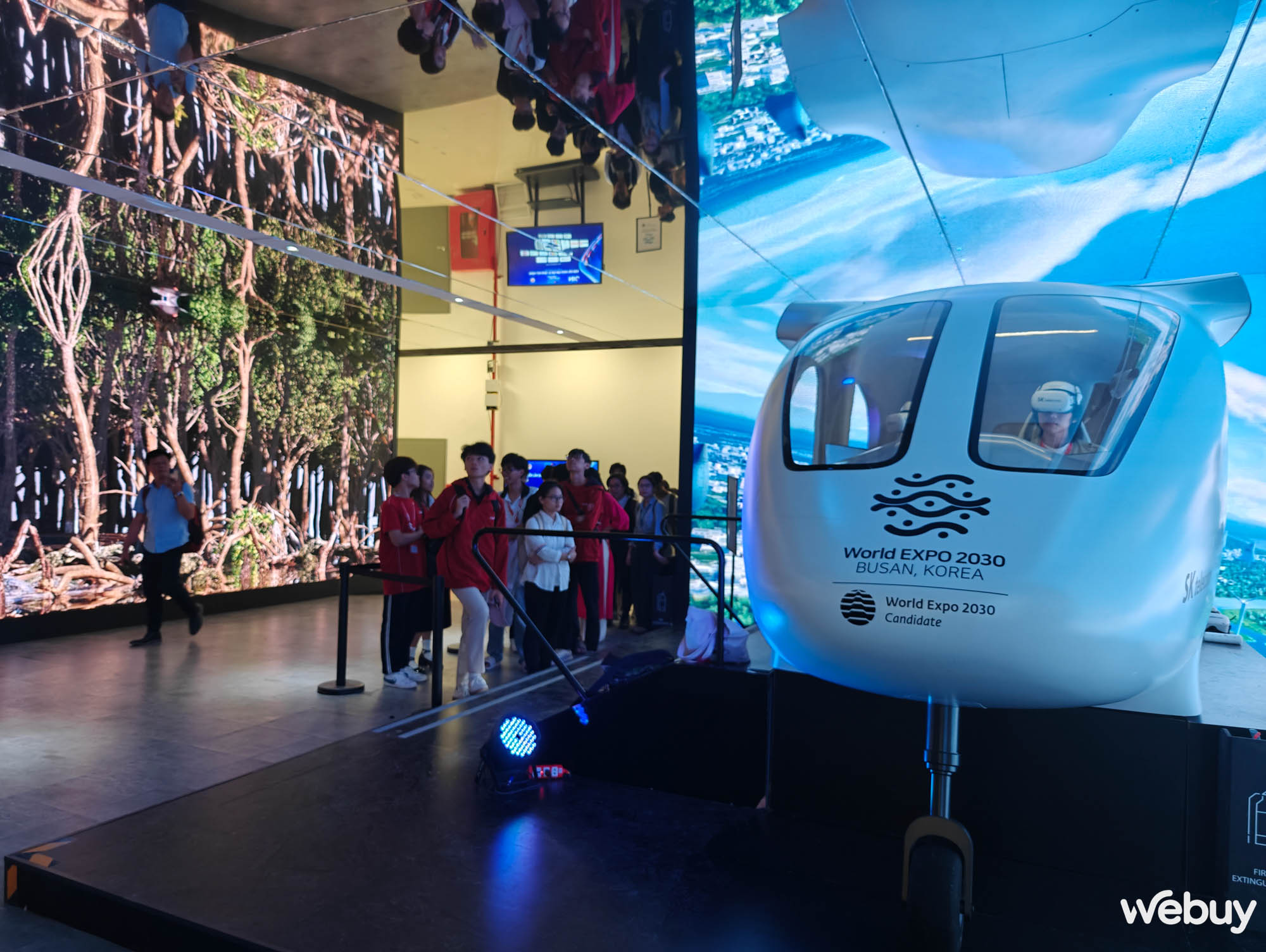 Không khí sôi động tại Triển lãm quốc tế đổi mới sáng tạo Việt Nam (VIIE 2023) - Ảnh 3. Không khí sôi động tại Triển lãm quốc tế đổi mới sáng tạo Việt Nam (VIIE 2023) - Ảnh 3.