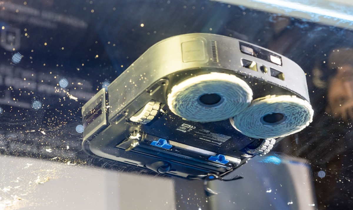 Bằng trí tuệ nhân tạo và trợ lý ảo, robot hút bụi nay đã "hiểu" được người dùng - Ảnh 4. Bằng trí tuệ nhân tạo và trợ lý ảo, robot hút bụi nay đã "hiểu" được người dùng - Ảnh 4.