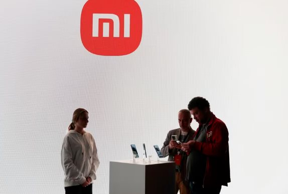 Hot hơn cả iPhone: Một thương hiệu điện thoại "oanh tạc" thị trường tỷ d&acirc;n khi b&aacute;n 1 triệu chiếc chỉ trong 1 tuần, h&agrave;ng kh&ocirc;ng đủ để b&aacute;n - Ảnh 2.