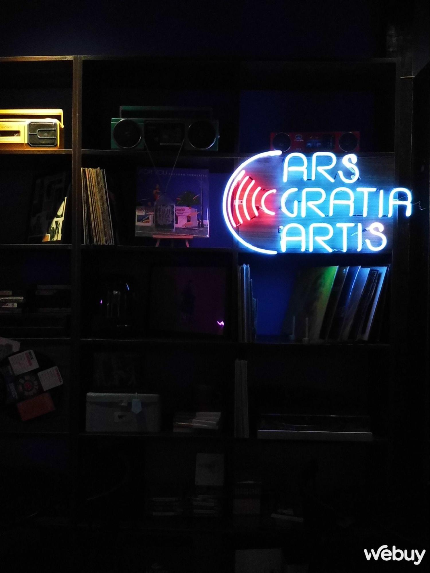 Ra đường chụp ảnh với Leica Sofort 2: Chụp in ngay v&agrave; c&oacute; cả bản số, m&agrave;u ảnh ho&agrave;i cổ- Ảnh 21.