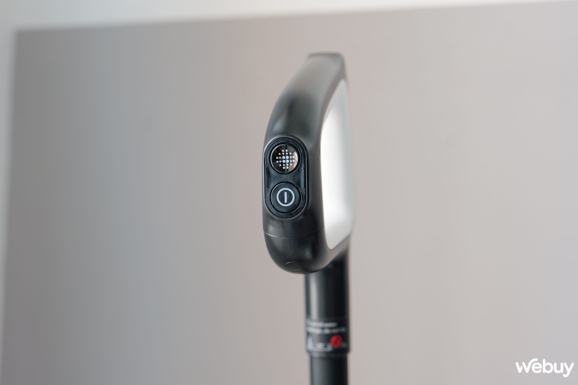 Trải nghiệm Tineco Floor One S6: Vừa lau vừa hút, dọn sạch cả vết cà phê đổ, tự giặt con lăn và phát hiện độ bẩn- Ảnh 10. Trải nghiệm Tineco Floor One S6: Vừa lau vừa hút, dọn sạch cả vết cà phê đổ, tự giặt con lăn và phát hiện độ bẩn- Ảnh 10.