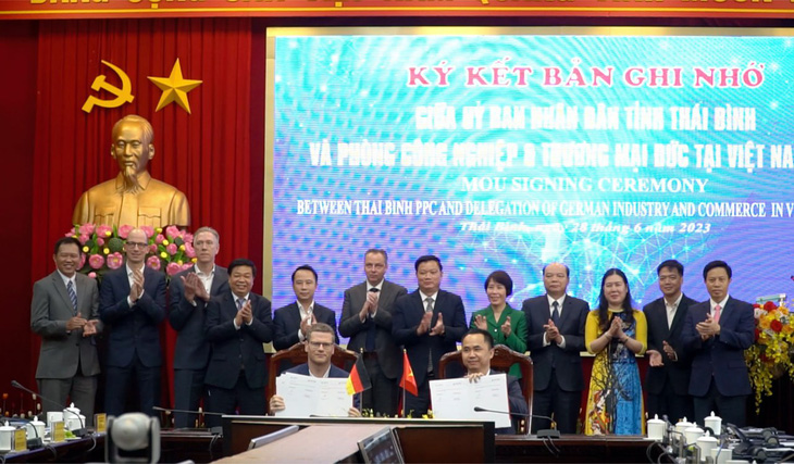 Đa dạng "đối thủ" của ô tô điện VinFast trên sân nhà: Từ doanh nghiệp chưa tiếng tăm, vốn điều lệ 100 tỷ đến tập đoàn đa ngành sở hữu hệ sinh thái lớn, tổng tài sản 80.000 tỷ đồng- Ảnh 3. Đa dạng "đối thủ" của ô tô điện VinFast trên sân nhà: Từ doanh nghiệp chưa tiếng tăm, vốn điều lệ 100 tỷ đến tập đoàn đa ngành sở hữu hệ sinh thái lớn, tổng tài sản 80.000 tỷ đồng- Ảnh 3.