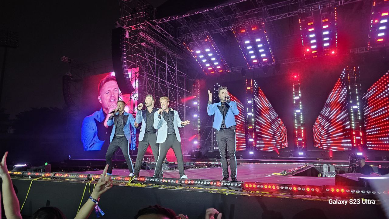 Lỡ hẹn 12 năm, cuối cùng tôi đã được tận mắt thấy 4 thần tượng của tuổi thanh xuân- Ảnh 5. Lỡ hẹn 12 năm, cuối cùng tôi đã được tận mắt thấy 4 thần tượng của tuổi thanh xuân- Ảnh 5.