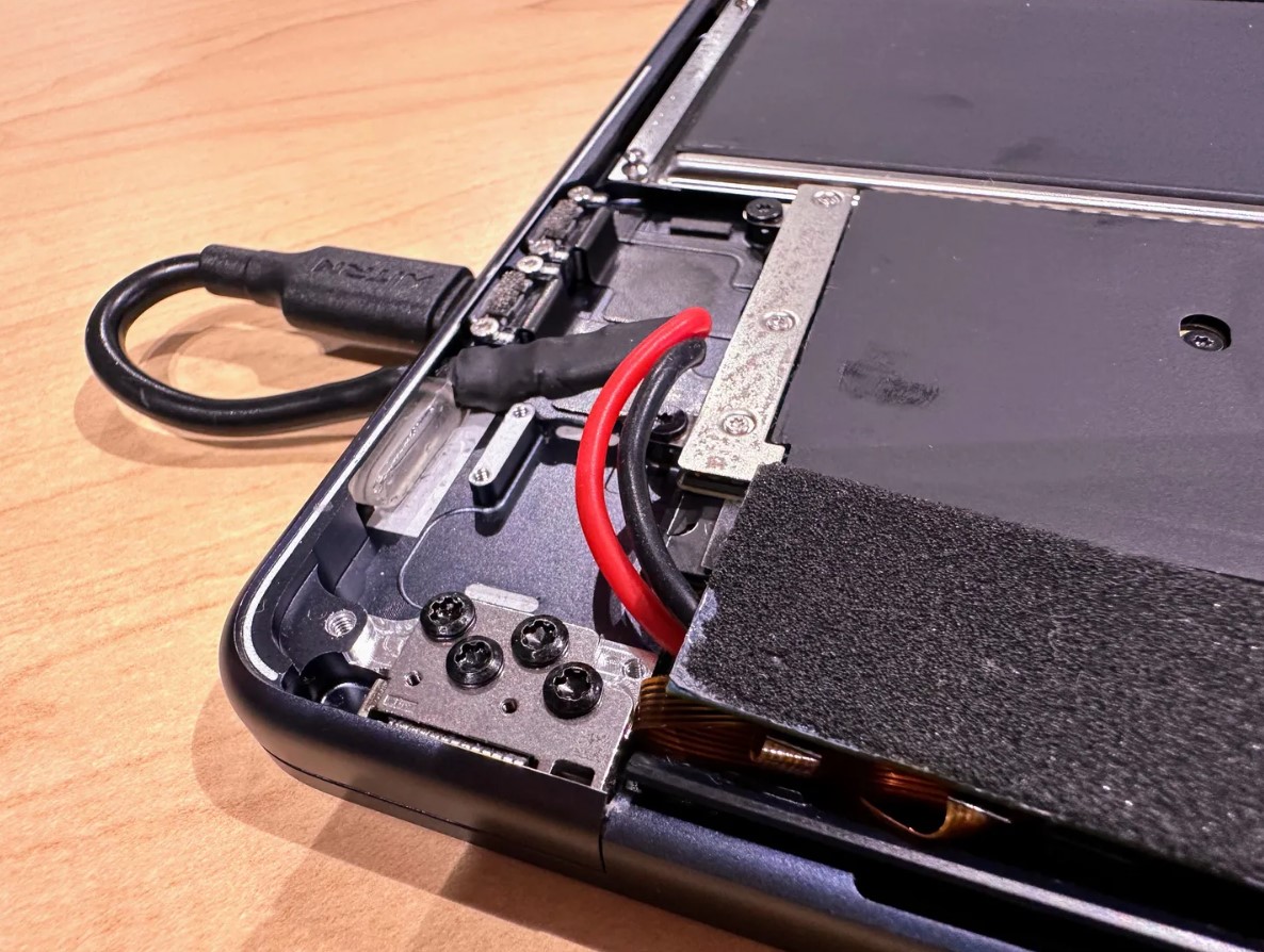 S&aacute;ng chế giải ph&oacute;ng sức mạnh của MacBook Air M2 l&ecirc;n ngang MacBook Pro, hứa hẹn cuộc c&aacute;ch mạng cho laptop si&ecirc;u mỏng- Ảnh 6.