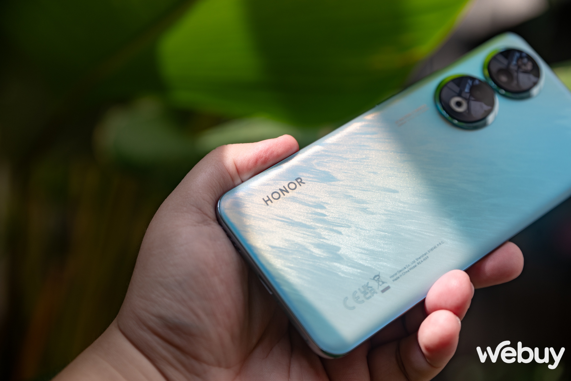 Cận cảnh Honor 90: Thiết kế không lạ nhưng vẫn cuốn, camera cực "oách" trong phân khúc tầm trung- Ảnh 3. Cận cảnh Honor 90: Thiết kế không lạ nhưng vẫn cuốn, camera cực "oách" trong phân khúc tầm trung- Ảnh 3.