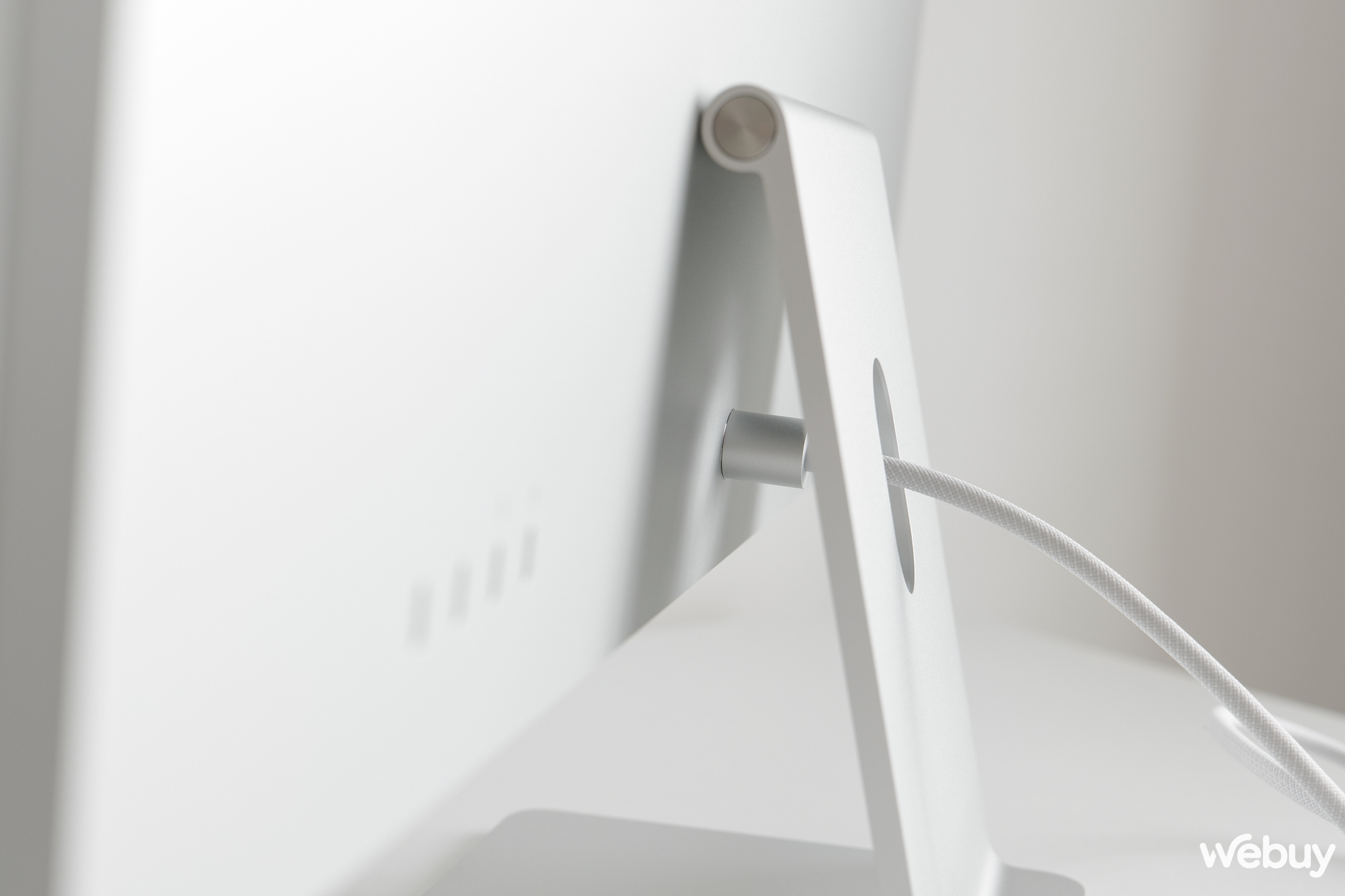 Mở hộp iMac M3 ch&iacute;nh h&atilde;ng: Ai bảo m&aacute;y Mac kh&ocirc;ng chơi được game?- Ảnh 6.