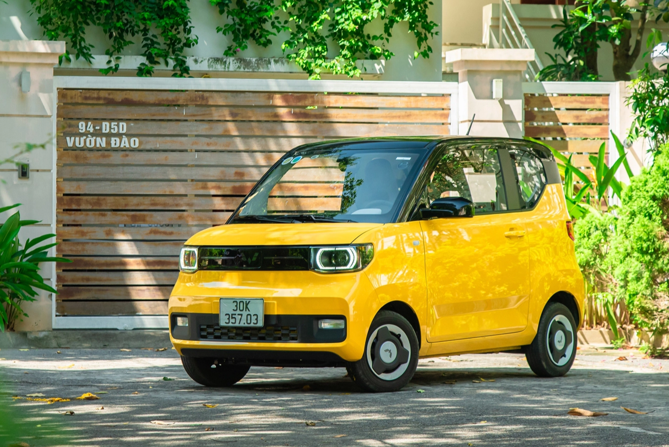 Loạt xe điện đổ bộ Việt Nam năm nay: Giá từ hơn 200 triệu đến hơn 7 tỷ, trải nhiều phân khúc, có xe chạy hơn 600km/sạc- Ảnh 1. Loạt xe điện đổ bộ Việt Nam năm nay: Giá từ hơn 200 triệu đến hơn 7 tỷ, trải nhiều phân khúc, có xe chạy hơn 600km/sạc- Ảnh 1.