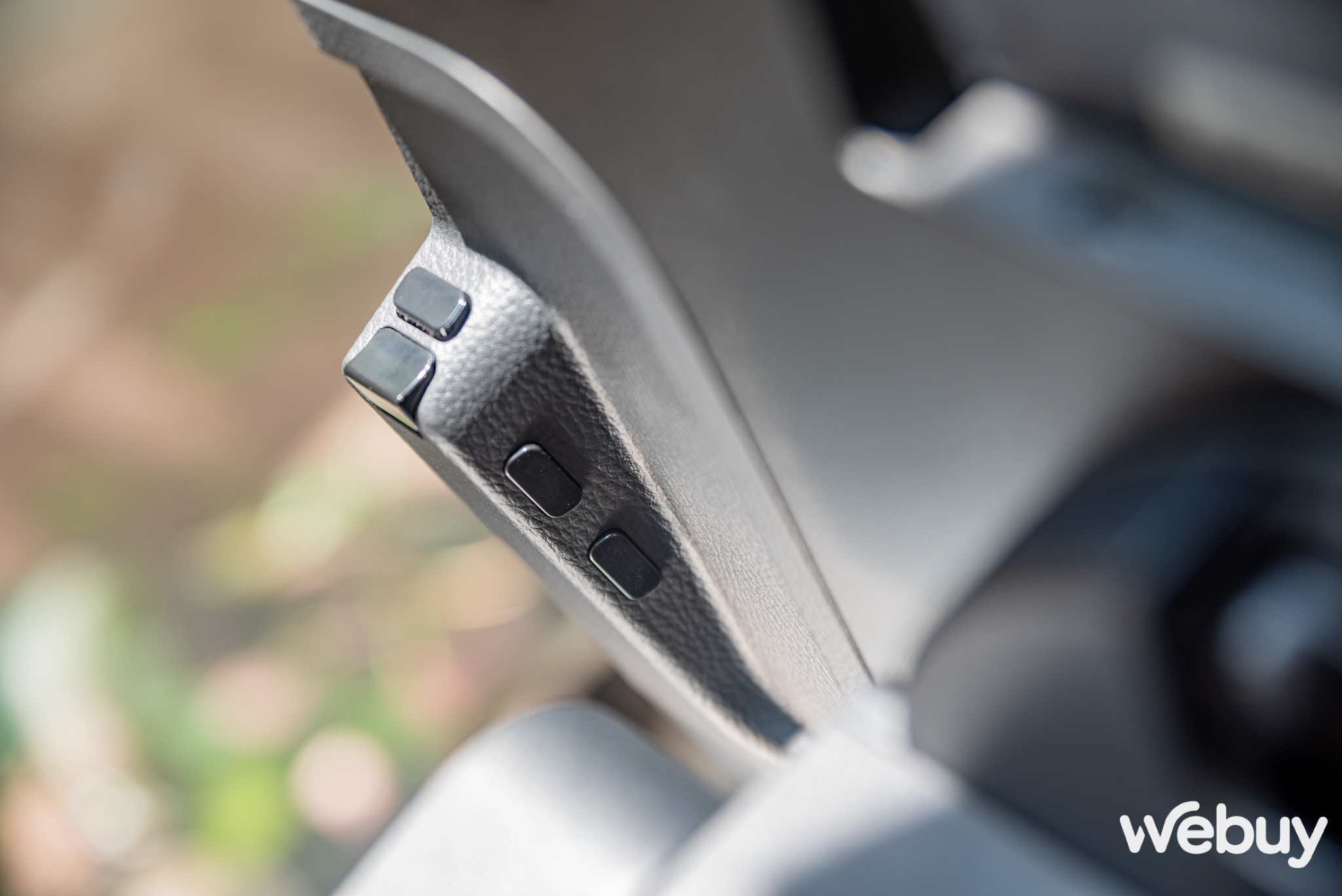 Cận cảnh bảng vẽ Wacom Cintiq Pro 17, bộ c&ocirc;ng cụ m&agrave; d&acirc;n s&aacute;ng tạo, thiết kế đồ hoạ &ldquo;chỉ biết ước&rdquo;- Ảnh 12.