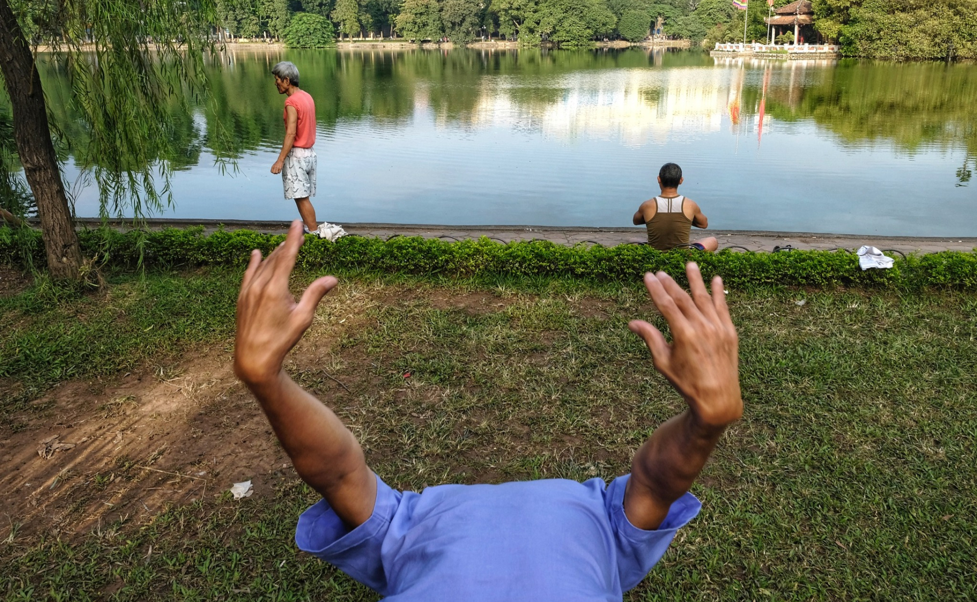 Nhiếp ảnh gia đường phố Chu Việt H&agrave;: &ldquo;iPhone hay Samsung kh&ocirc;ng quan trọng, quan trọng l&agrave; c&aacute;ch bạn sử dụng thiết bị&rdquo;- Ảnh 11.