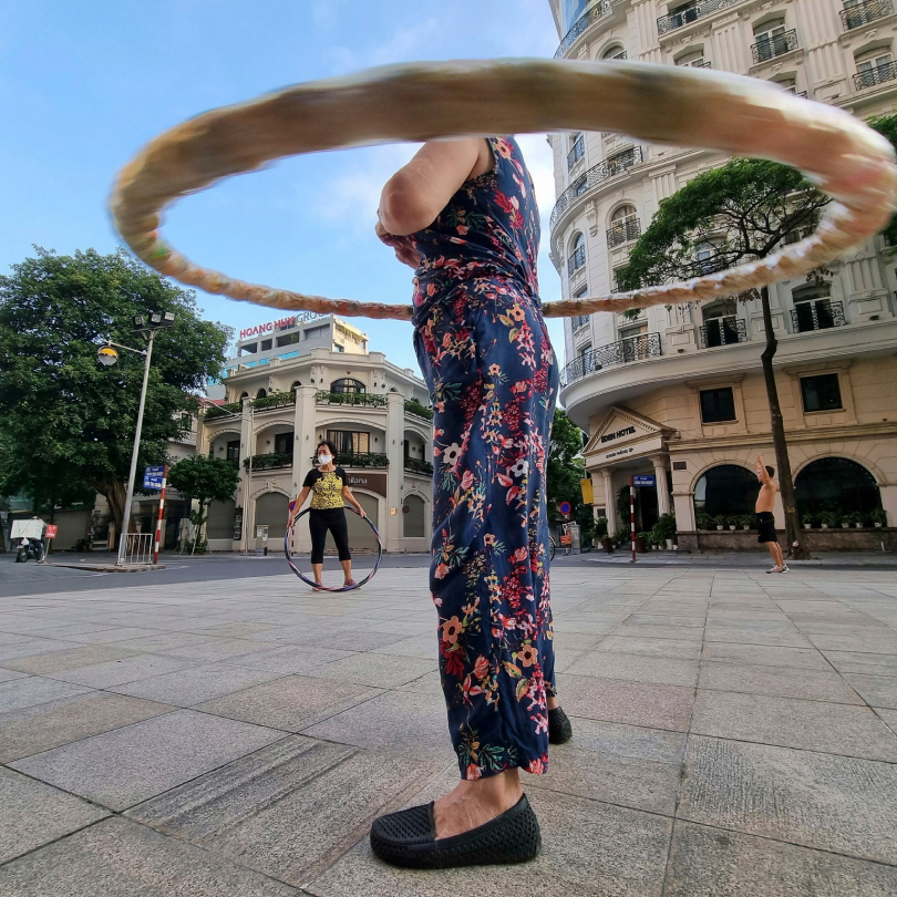 Nhiếp ảnh gia đường phố Chu Việt H&agrave;: &ldquo;iPhone hay Samsung kh&ocirc;ng quan trọng, quan trọng l&agrave; c&aacute;ch bạn sử dụng thiết bị&rdquo;- Ảnh 22.