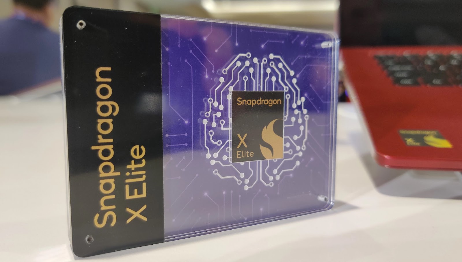 Năm 2024 sẽ l&agrave; cuộc đại chiến giữa laptop Windows v&agrave; MacBook của Apple- Ảnh 4.