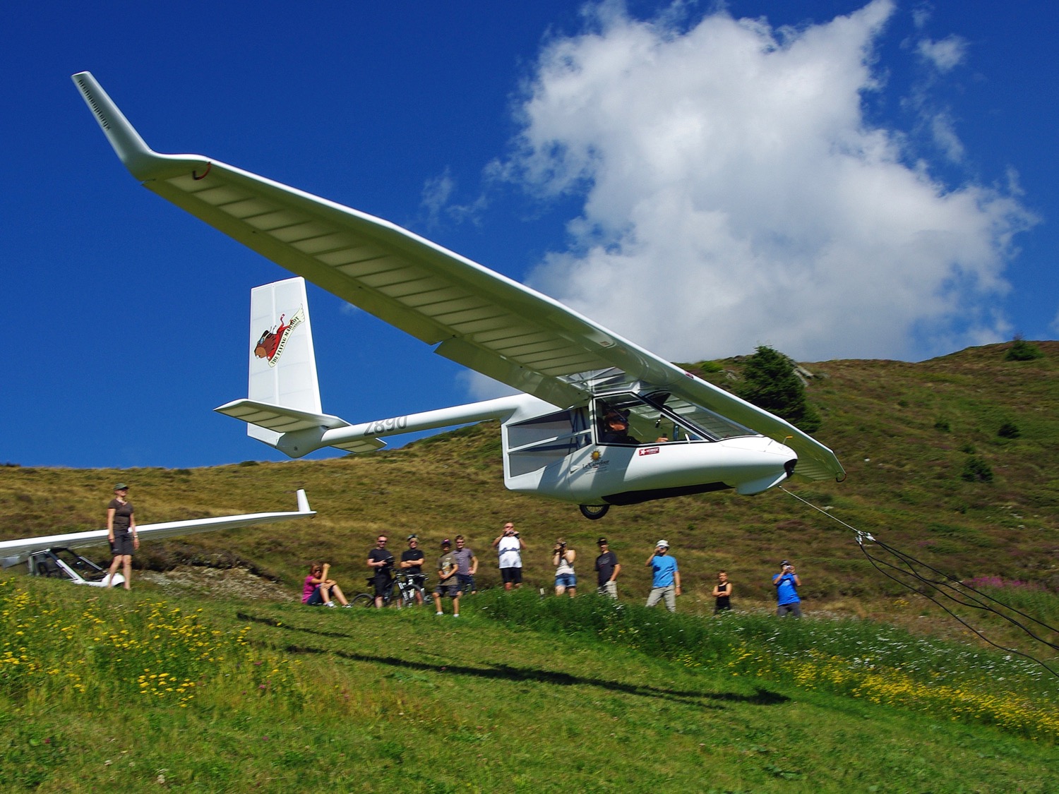 Máy bay có người lái siêu nhỏ có thể bay nhanh đến mức nào?- Ảnh 4. Máy bay có người lái siêu nhỏ có thể bay nhanh đến mức nào?- Ảnh 4.