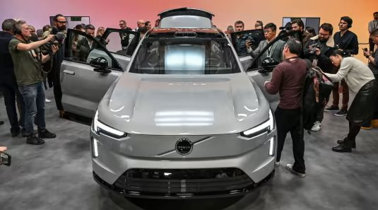 Một hãng xe có doanh số xe điện tăng gấp 3 lần, tuyên bố không cần giảm giá như Tesla để thu hút khách hàng - Ảnh 2. Một hãng xe có doanh số xe điện tăng gấp 3 lần, tuyên bố không cần giảm giá như Tesla để thu hút khách hàng - Ảnh 2.