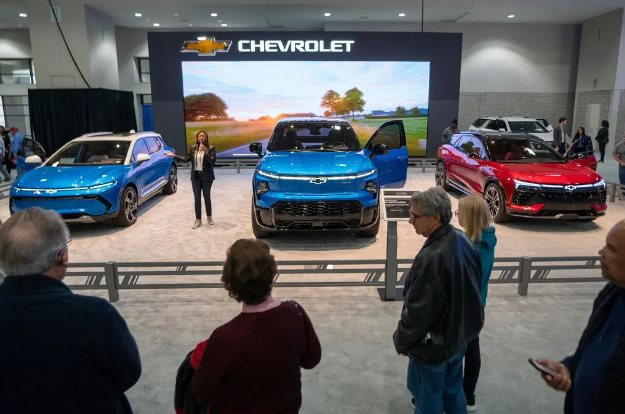 Kỷ nguy&ecirc;n xe điện đang mở ra tại thị trường xuất khẩu của VinFast: Xe điện đ&atilde; bắt đầu rẻ hơn xe xăng - Ảnh 1.