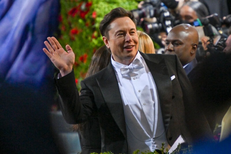 Một chi tiết nhỏ nhưng cũng đủ cho thấy áp lực mà các nhân viên Twitter đang phải chịu dưới 'triều đại' Elon Musk - Ảnh 2. Một chi tiết nhỏ nhưng cũng đủ cho thấy áp lực mà các nhân viên Twitter đang phải chịu dưới 'triều đại' Elon Musk - Ảnh 2.