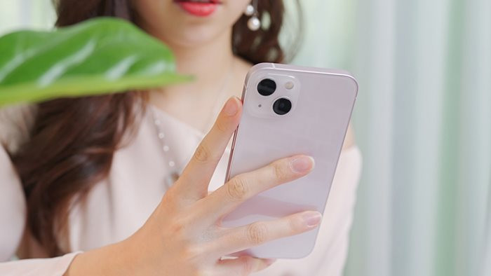 Giá iPhone 11, 12, 13... đồng loạt lao dốc kịch sàn, có mẫu chỉ còn hơn 8 triệu đồng - Ảnh 1. Giá iPhone 11, 12, 13... đồng loạt lao dốc kịch sàn, có mẫu chỉ còn hơn 8 triệu đồng - Ảnh 1.