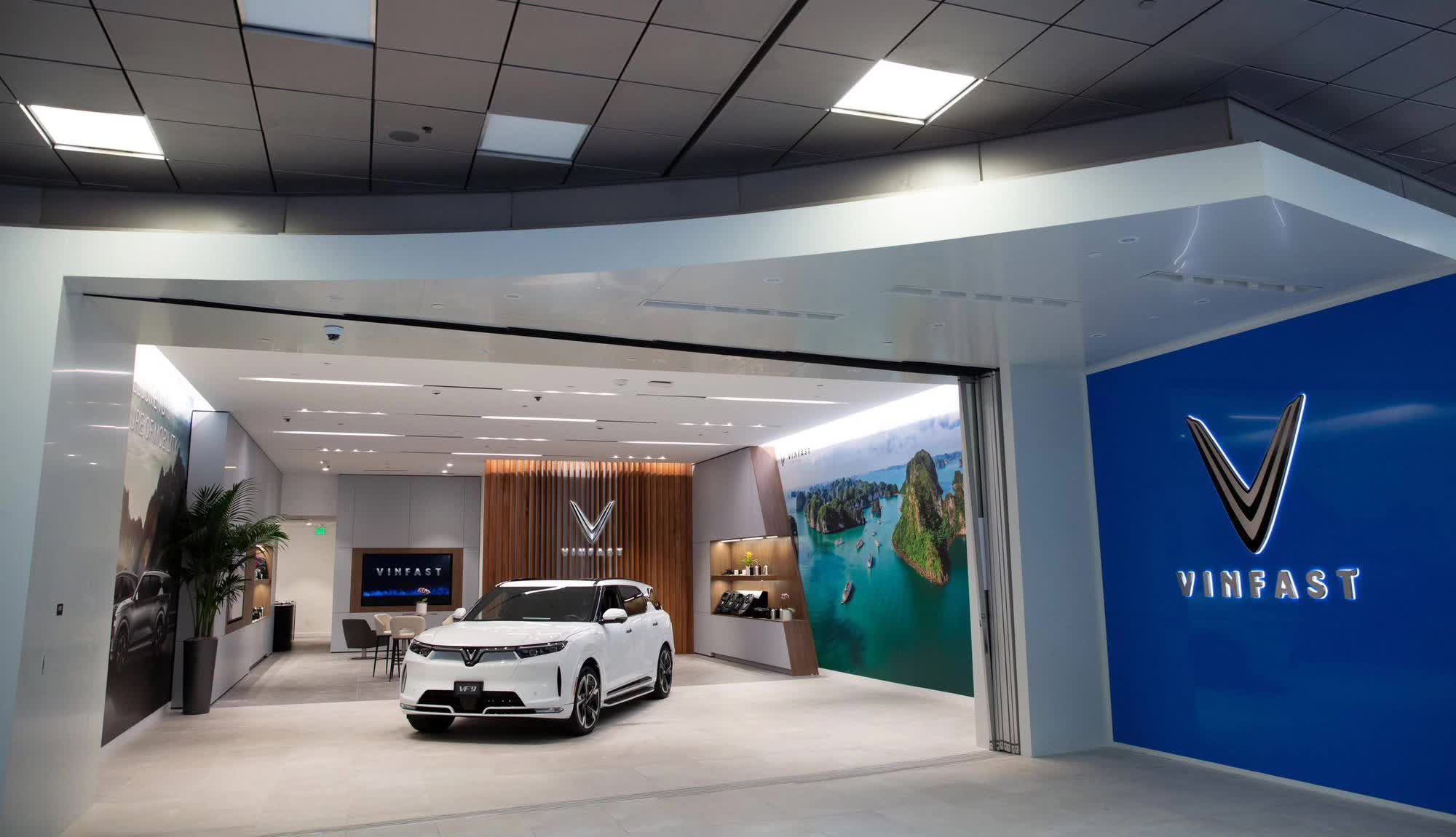 Vừa có giấy phép quan trọng, VinFast 'bắt tay vào việc' với công trình 4 tỷ USD quan trọng tại Mỹ - Ảnh 3. Vừa có giấy phép quan trọng, VinFast 'bắt tay vào việc' với công trình 4 tỷ USD quan trọng tại Mỹ - Ảnh 3.