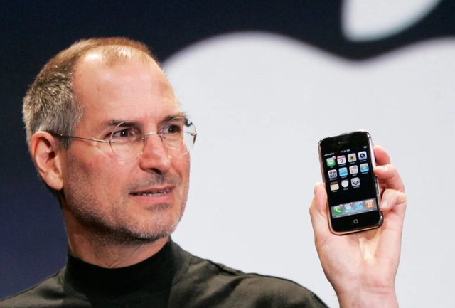 Đây là mẫu iPhone đang có giá đắt ngang ngửa một chiếc Toyota Camry ở Việt Nam - Ảnh 2. Đây là mẫu iPhone đang có giá đắt ngang ngửa một chiếc Toyota Camry ở Việt Nam - Ảnh 2.