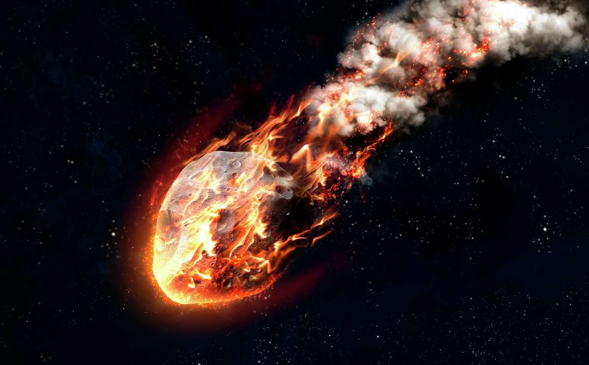 Vì sao thiên thạch lao xuống Texas chỉ có kích thước bằng một con chó Corgi nhưng lại nặng bằng 4 con voi? - Ảnh 5. Vì sao thiên thạch lao xuống Texas chỉ có kích thước bằng một con chó Corgi nhưng lại nặng bằng 4 con voi? - Ảnh 5.