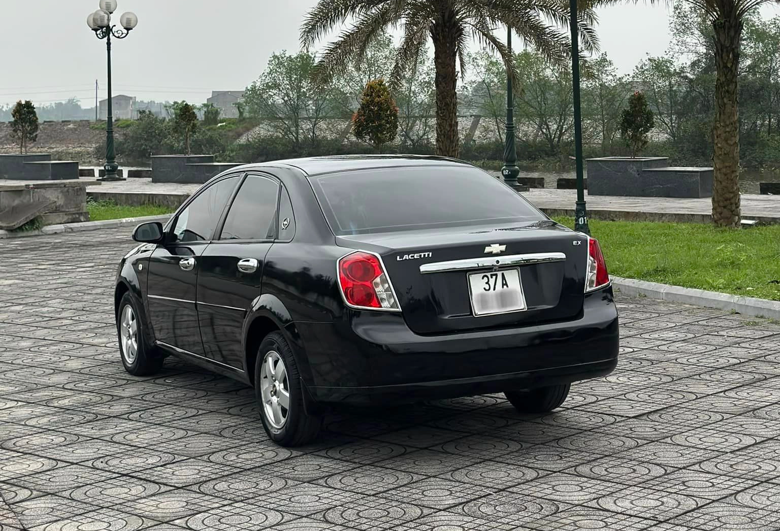 Rao Chevrolet Lacetti hơn 160 triệu đồng, người bán nêu quan điểm: 'Tội gì phải đi SH' - Ảnh 4. Rao Chevrolet Lacetti hơn 160 triệu đồng, người bán nêu quan điểm: 'Tội gì phải đi SH' - Ảnh 4.