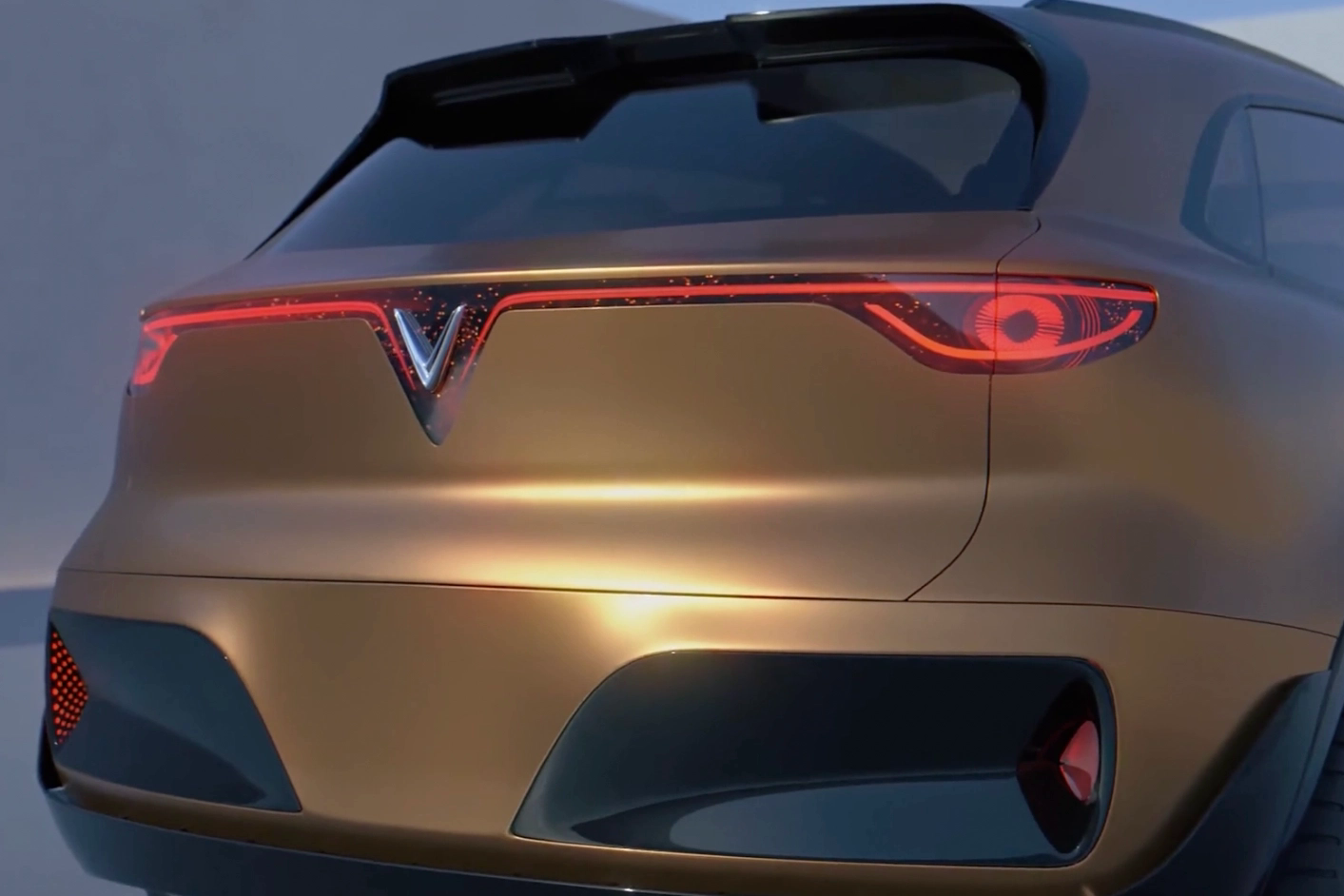 Designer 9X dựng ý tưởng đèn VinFast kiêm màn hình khủng độc lạ - Ảnh 6. Designer 9X dựng ý tưởng đèn VinFast kiêm màn hình khủng độc lạ - Ảnh 6.