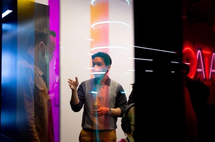 Bên trong Trung tâm Minh bạch của TikTok: Khách tham quan bị cấm vào một căn phòng, nơi được cho là ‘bất khả xâm phạm’ - Ảnh 3. Bên trong Trung tâm Minh bạch của TikTok: Khách tham quan bị cấm vào một căn phòng, nơi được cho là ‘bất khả xâm phạm’ - Ảnh 3.