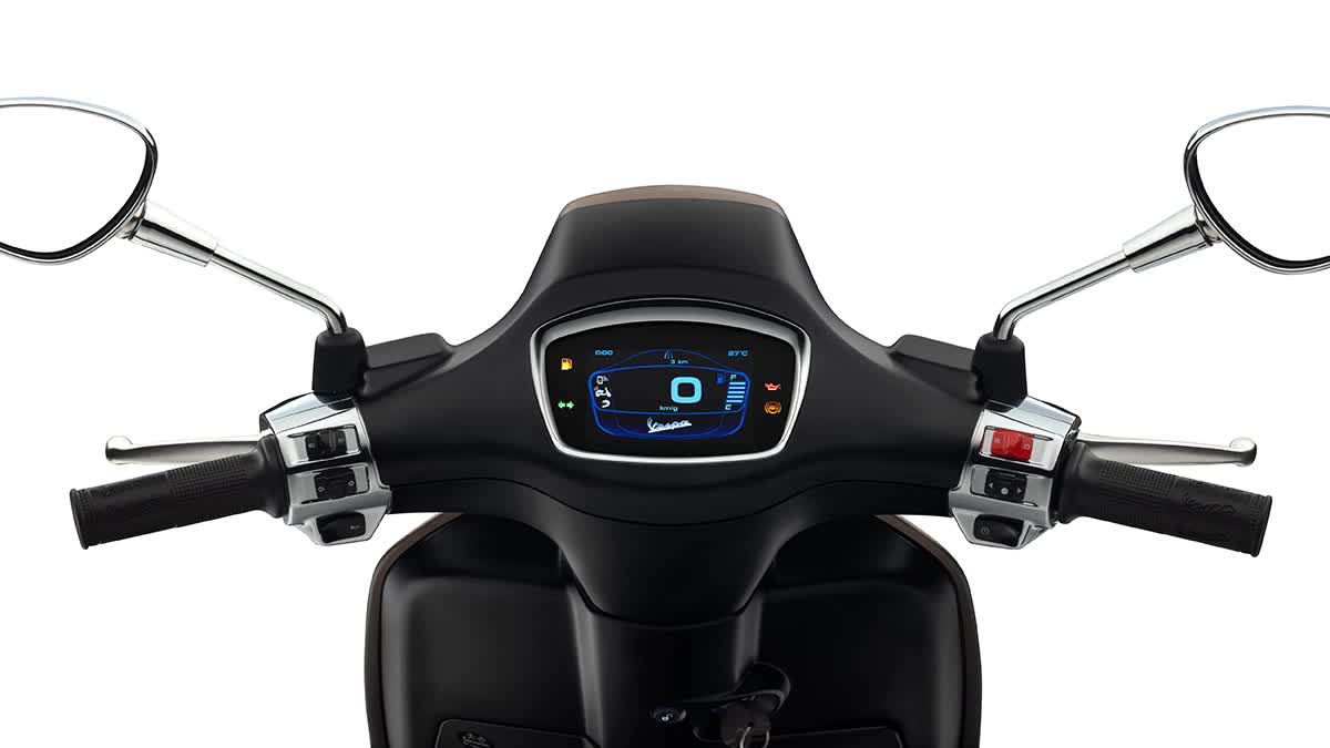 Vespa Sprint tại Việt Nam đã có màn hình lớn: Giá gần 99 triệu đồng, đắt hơn SH - Ảnh 2. Vespa Sprint tại Việt Nam đã có màn hình lớn: Giá gần 99 triệu đồng, đắt hơn SH - Ảnh 2.