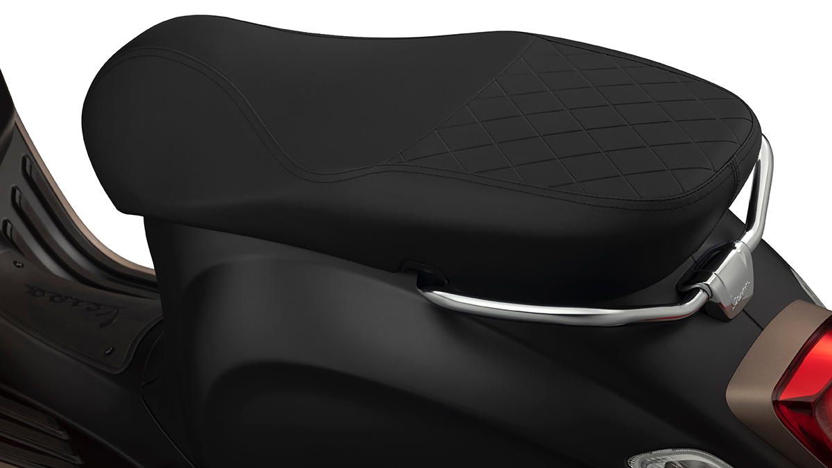 Vespa Sprint tại Việt Nam đã có màn hình lớn: Giá gần 99 triệu đồng, đắt hơn SH - Ảnh 5. Vespa Sprint tại Việt Nam đã có màn hình lớn: Giá gần 99 triệu đồng, đắt hơn SH - Ảnh 5.