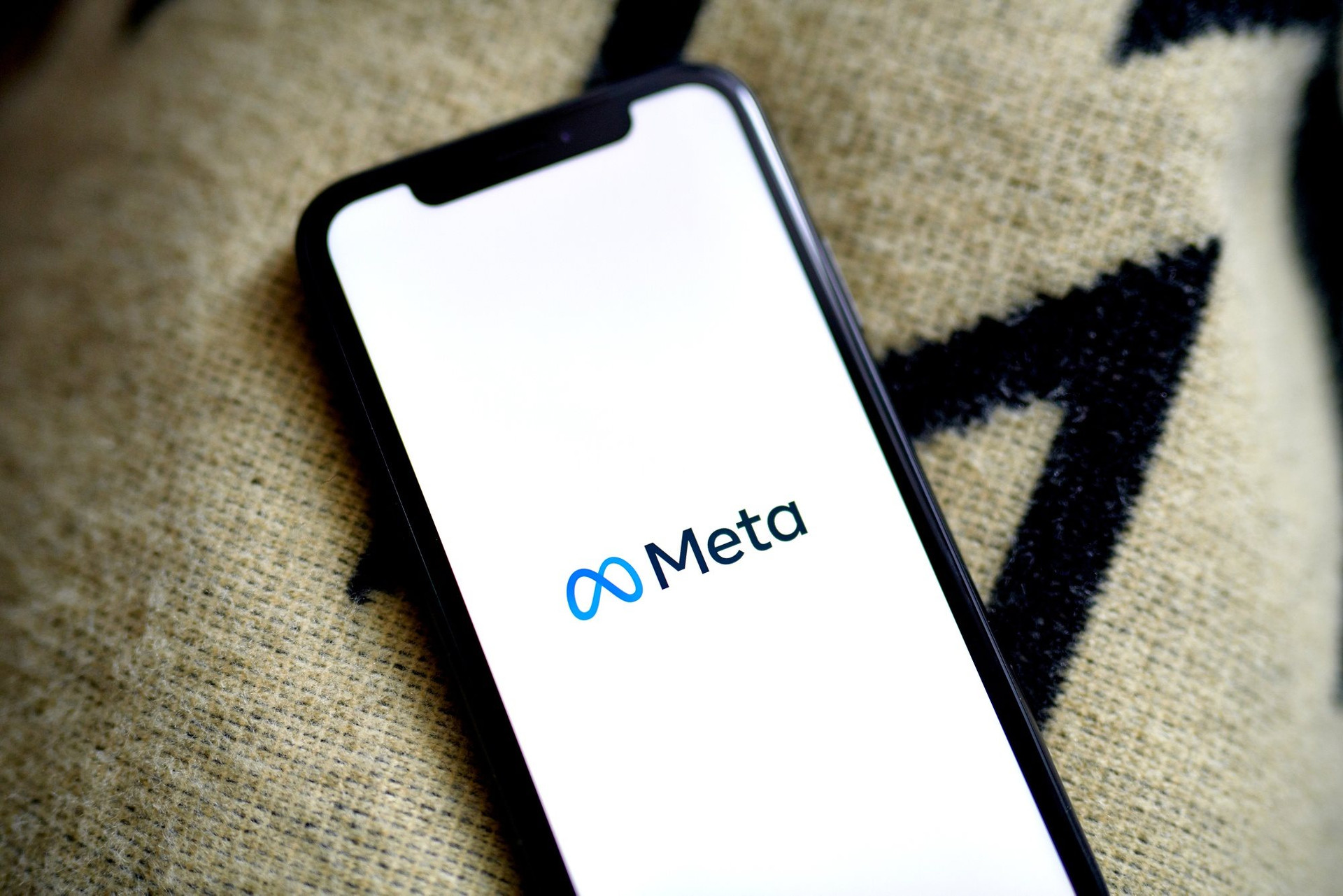 Meta tiếp tục sa thải th&ecirc;m 10.000 nh&acirc;n vi&ecirc;n, chấm dứt t&igrave;nh trạng &lsquo;to&agrave;n sếp đi chỉ đạo sếp&rsquo; - Ảnh 2.